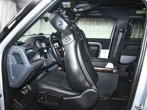 Used 2021 Land Rover Defender 90 X-Dynamic S AWD/4WD image 43