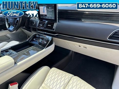 Used 2021 Lincoln Navigator Black Label AWD/4WD image 12