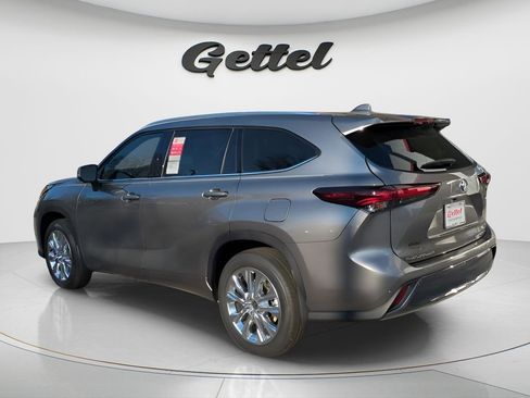 New 2026 Toyota Highlander Limited image 7