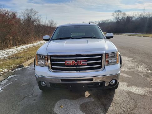 Used 2011 GMC Sierra 1500 SLT w/ All-Terrain Package image 4