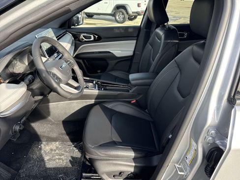 New 2026 Jeep Compass Limited image 12