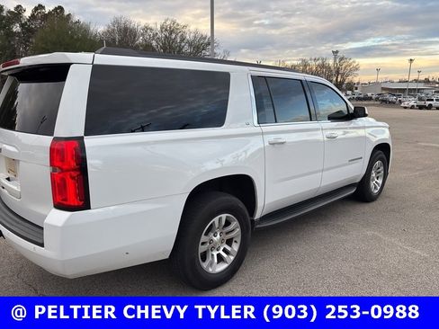 Used 2019 Chevrolet Suburban LT image 7