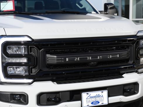 New 2026 Ford F250 Lariat w/ Black Appearance Package image 15