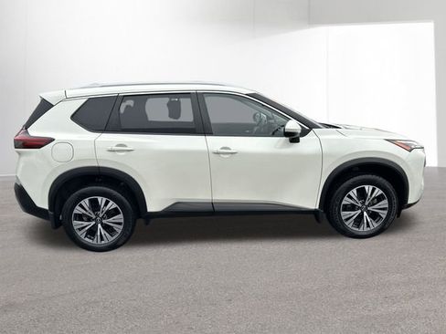 Certified 2022 Nissan Rogue SV w/ SV Premium Package image 34