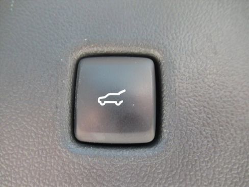 Used 2022 Ford Escape SEL w/ Technology Package FWD image 33