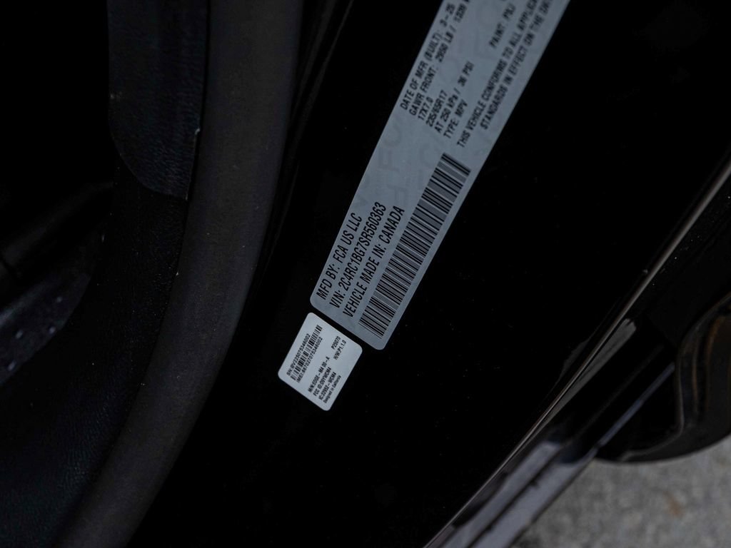 Used 2025 Chrysler Pacifica Select FWD image 14