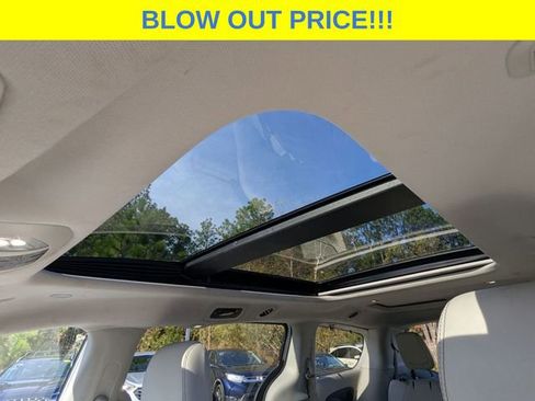 Used 2019 Chrysler Pacifica Limited w/ Advanced Safetytec Group image 19