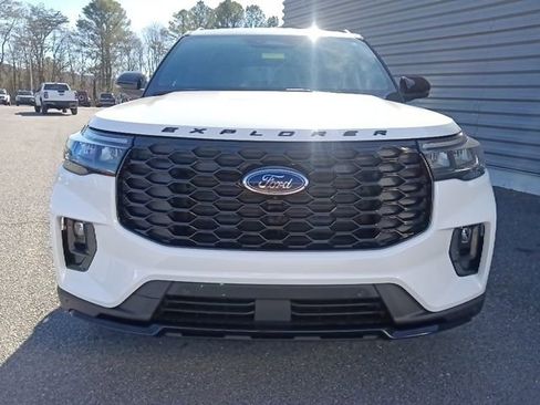 New 2026 Ford Explorer ST-Line image 8