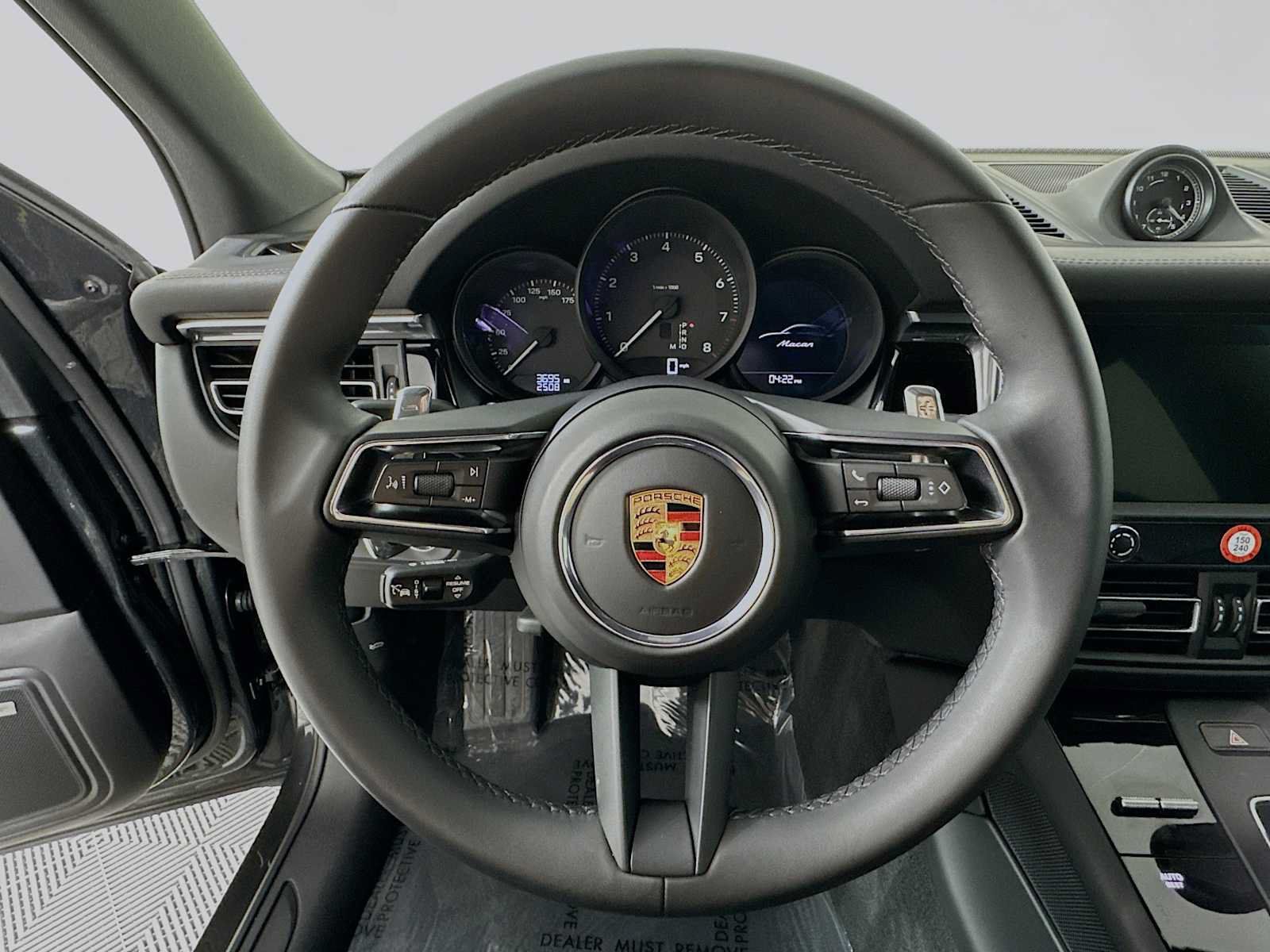 Certified 2026 Porsche Macan AWD/4WD image 14