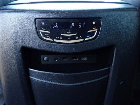 Used 2020 Cadillac Escalade Luxury AWD/4WD image 11