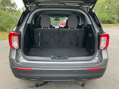 Used 2022 Ford Explorer XLT image 23
