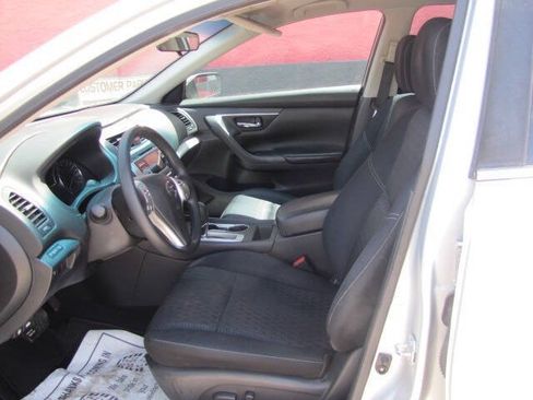 Used 2017 Nissan Altima 2.5 S w/ Power Driver Seat Package FWD image 10