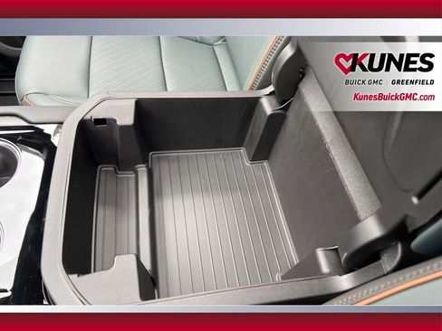 New 2026 GMC Yukon XL AT4 image 31