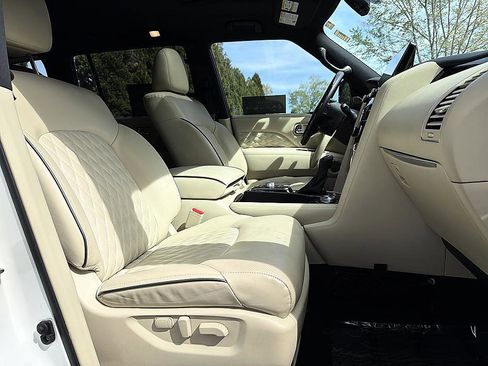 Certified 2024 INFINITI QX80 Sensory image 21