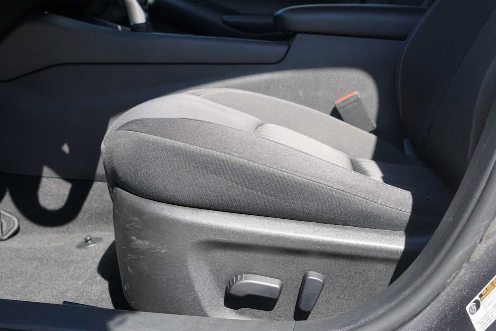 Used 2025 Nissan Altima 2.5 SV FWD image 17