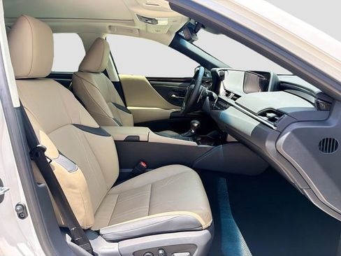 Used 2020 Lexus ES 350 Ultra Luxury w/ Accessory Package 2 FWD image 15