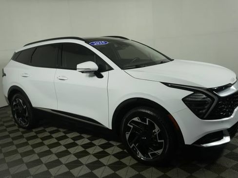Used 2025 Kia Sportage SX AWD/4WD image 1