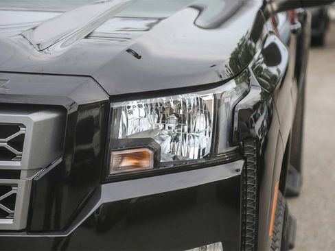 Certified 2023 Nissan Frontier SV w/ SV Convenience Package image 4