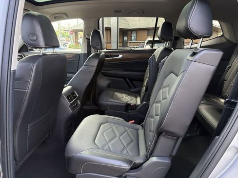 Used 2024 Volkswagen Atlas SE AWD/4WD image 10