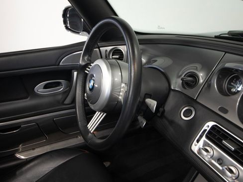 Used 2001 BMW Z8 image 76