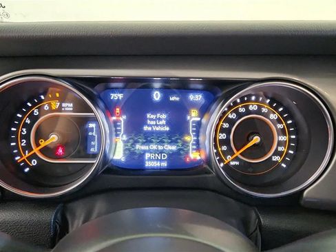 Used 2023 Jeep Gladiator Overland w/ Cold Weather Group AWD/4WD image 25