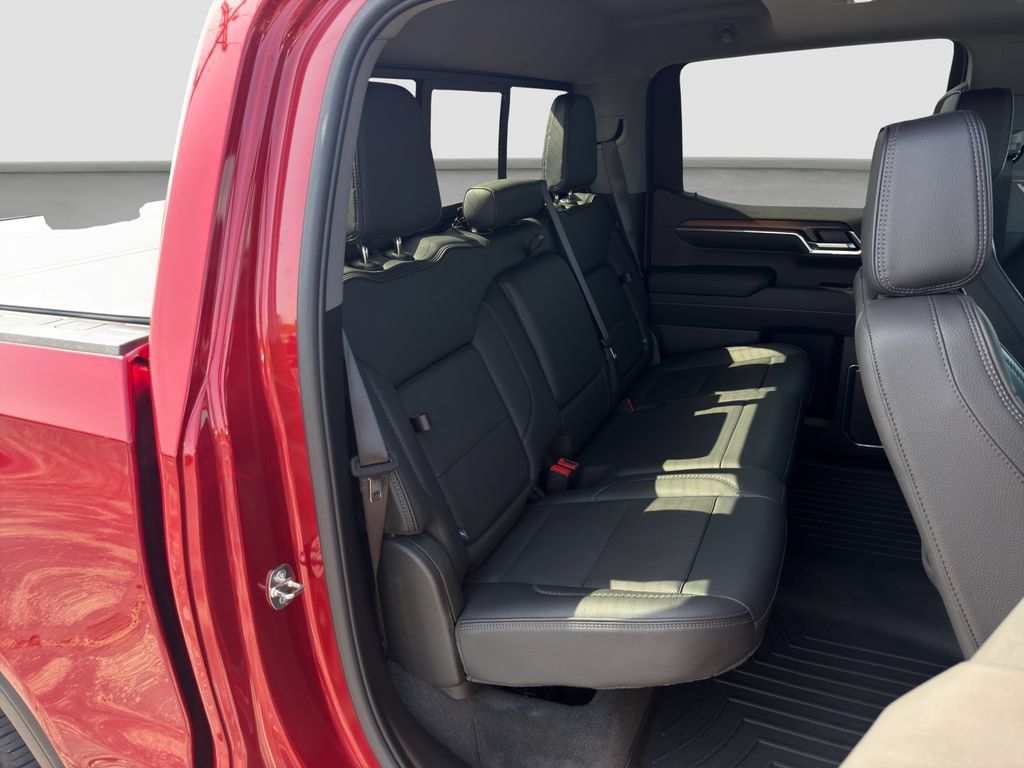 Used 2024 GMC Sierra 1500 Denali AWD/4WD image 19