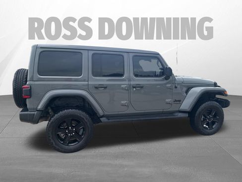 Used 2022 Jeep Wrangler Unlimited Sahara AWD/4WD image 7