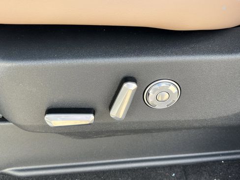 New 2026 Lincoln Navigator L Black Label AWD/4WD image 31