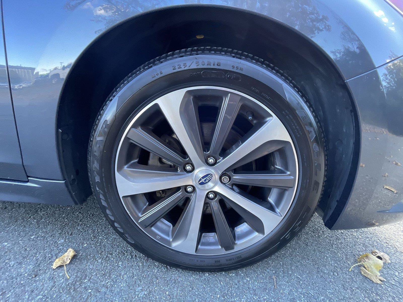 Used 2015 Subaru Legacy 3.6R Limited AWD/4WD image 10