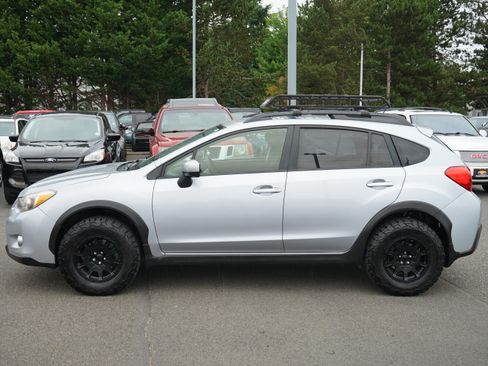 Used 2015 Subaru Crosstrek 2.0i Premium AWD/4WD image 2
