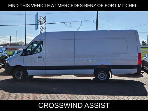 Used 2024 Mercedes-Benz Sprinter 3500 image 3
