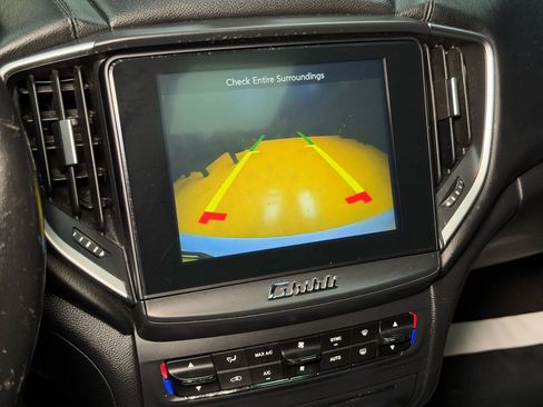 Used 2017 Maserati Ghibli S image 41