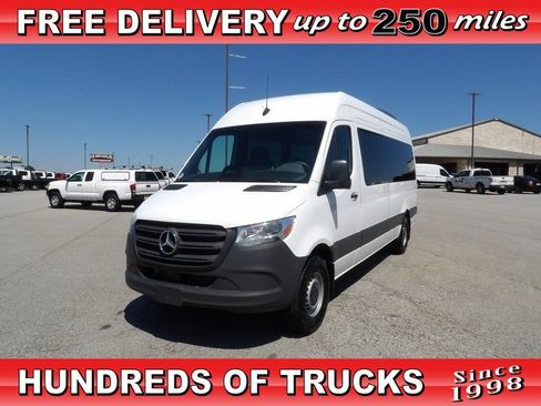 Used 2025 Mercedes-Benz Sprinter 2500 image 1
