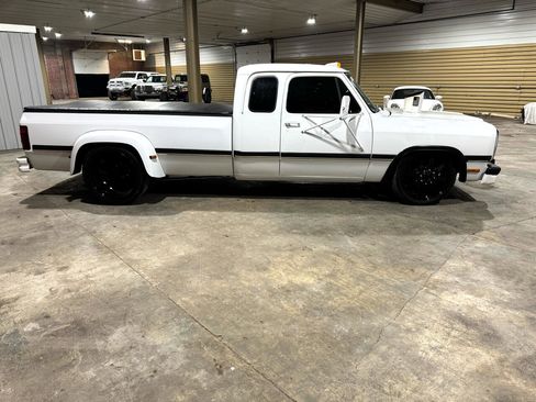 Used 1993 Dodge D/W Truck 350 image 3