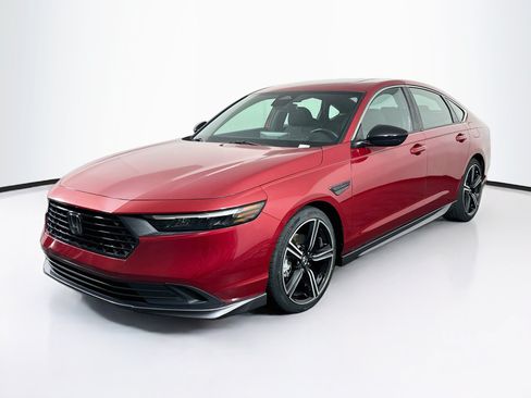 Used 2023 Honda Accord Sport image 3