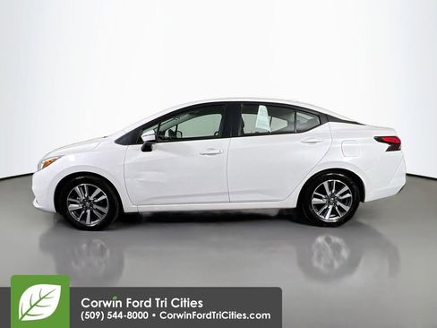 Used 2020 Nissan Versa SV image 6