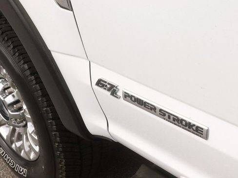 Used 2022 Ford F250 XLT w/ XLT Premium Package image 10