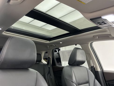 Used 2021 Nissan Rogue SL w/ Premium Package image 25