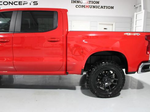 Used 2025 Chevrolet Silverado 1500 LT AWD/4WD image 6