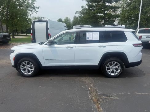Used 2023 Jeep Grand Cherokee L Limited AWD/4WD image 8