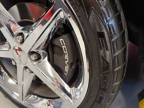 Used 2011 Chevrolet Corvette Coupe w/ 1LT RWD image 20