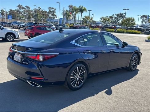 Certified 2025 Lexus ES 350 w/ Premium Package image 6