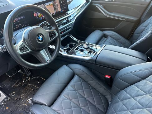 Certified 2024 BMW X7 xDrive40i w/ M Sport Package AWD/4WD image 11