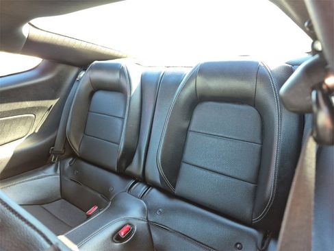 Used 2017 Ford Mustang GT Premium image 25