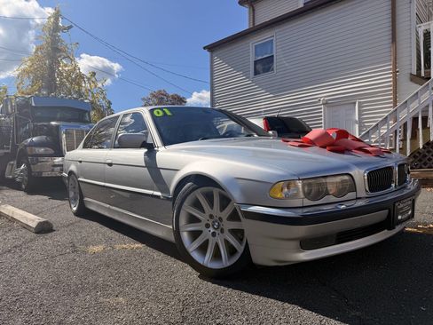 Used 2001 BMW 740iL image 4