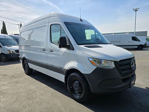 New 2025 Mercedes-Benz Sprinter 2500 image 9