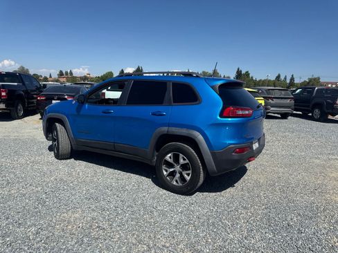 Used 2018 Jeep Cherokee Trailhawk w/ Comfort/Convenience Group AWD/4WD image 7