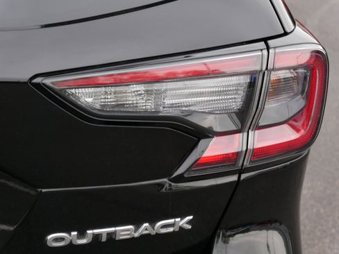 Used 2021 Subaru Outback Limited AWD/4WD image 17
