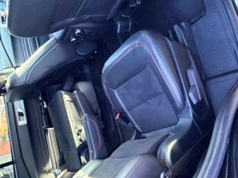 Used 2023 Ford Explorer ST-Line image 12