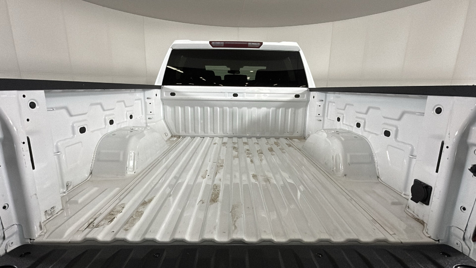 Used 2023 Chevrolet Silverado 1500 LT AWD/4WD image 34